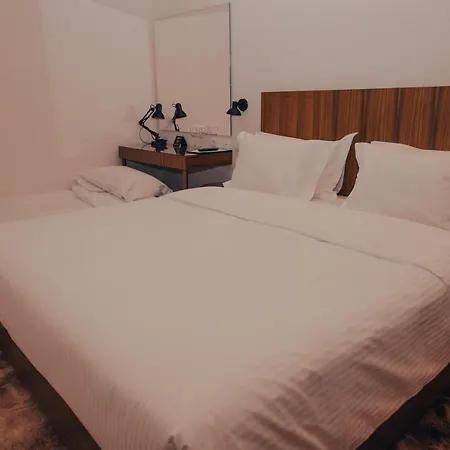 Hotell Theatro- Center Tirana