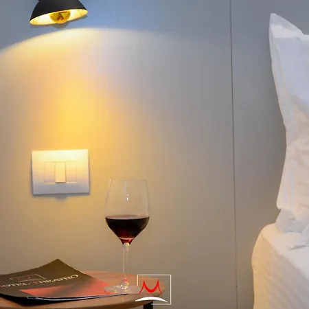 Theatro- Center 호텔