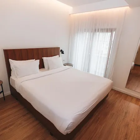 Hotell Theatro- Center Tirana