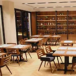 Theatro- Center Hotel