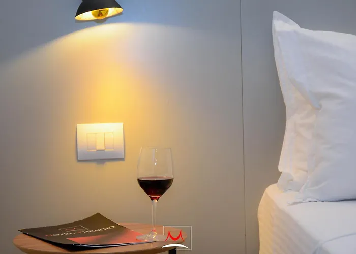 Theatro- Center 호텔