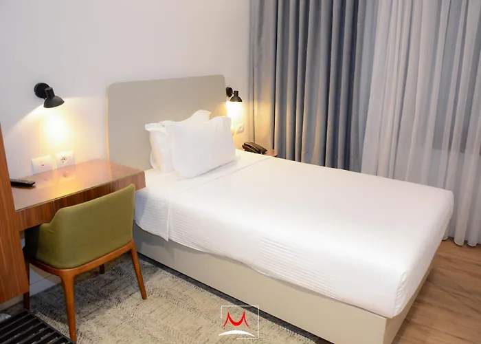 호텔 Theatro- Center 티라나