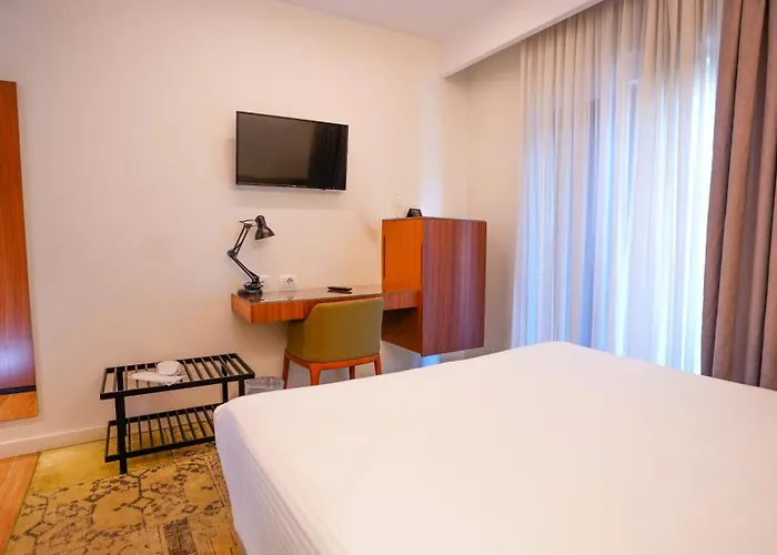 Theatro- Center 4* Tiran