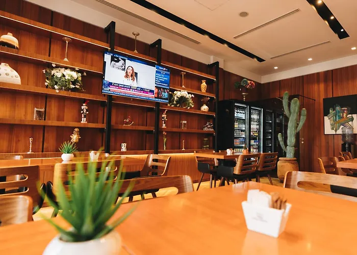 Theatro- Center Otel